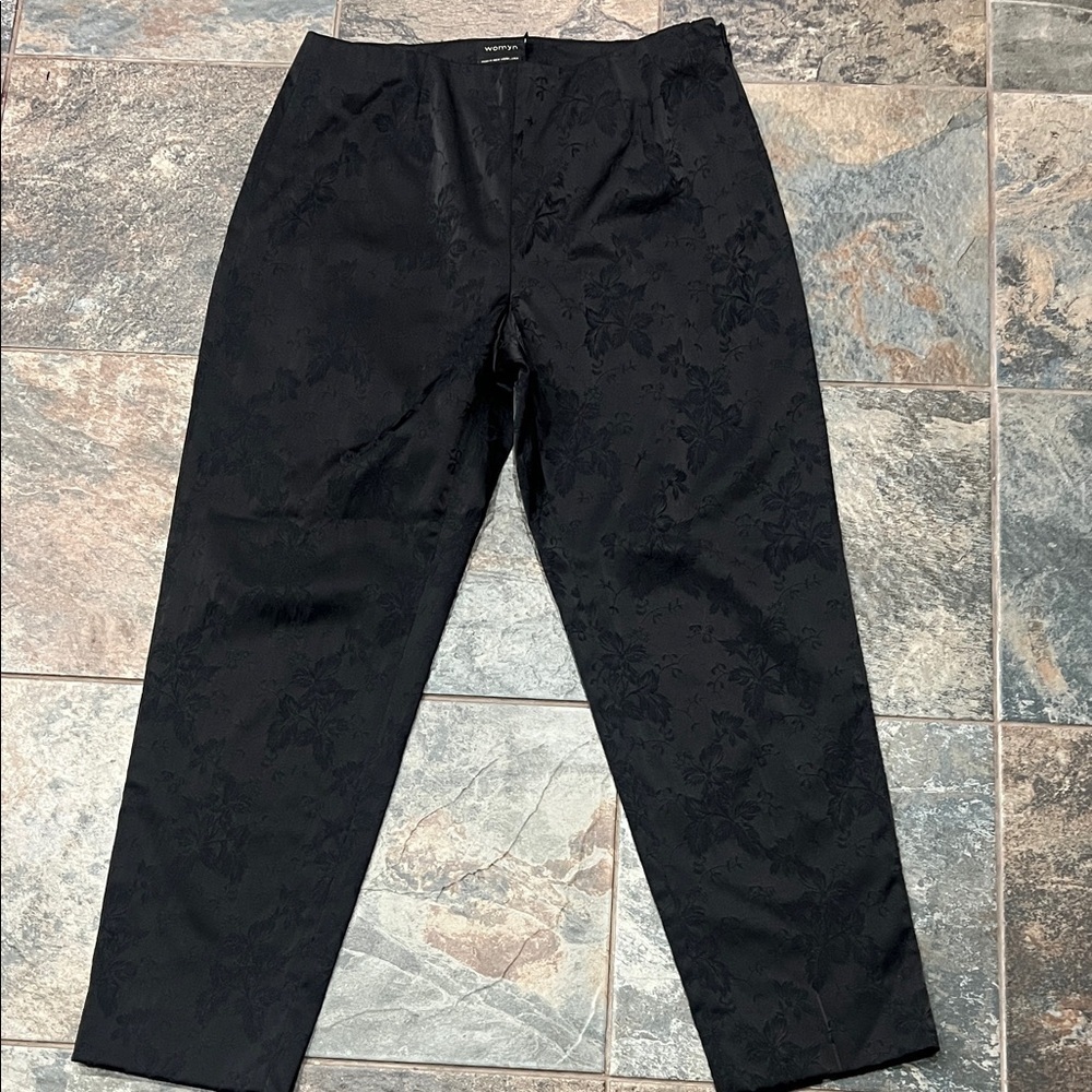 Womyn Black Patterned Dress Pants